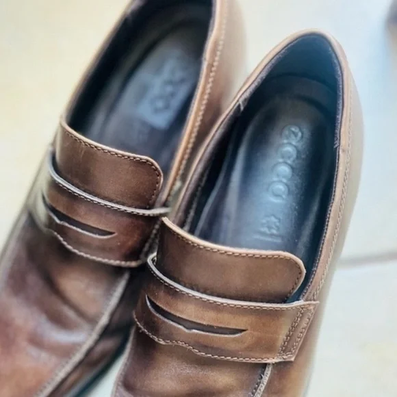 Ecco men’s shoes size 13 brown color great condition